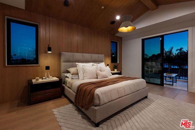 1621 S Garth Avenue, Los Angeles, CA 90035