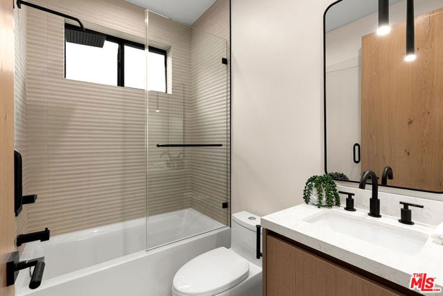 1621 S Garth Avenue, Los Angeles, CA 90035