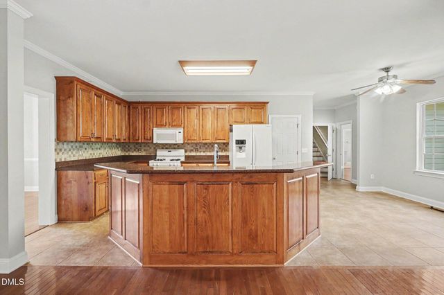 606 Old Chestnut Crossing, Moncure, NC 27559