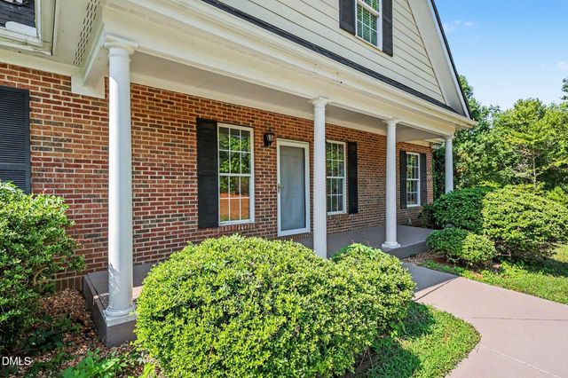 606 Old Chestnut Crossing, Moncure, NC 27559