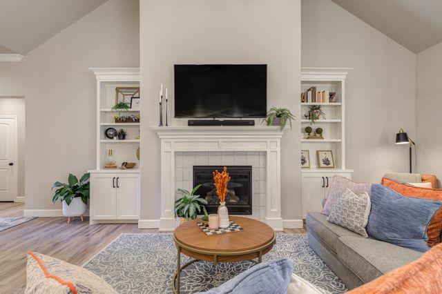 135 Calvin Drive, Wolfforth, TX 79382