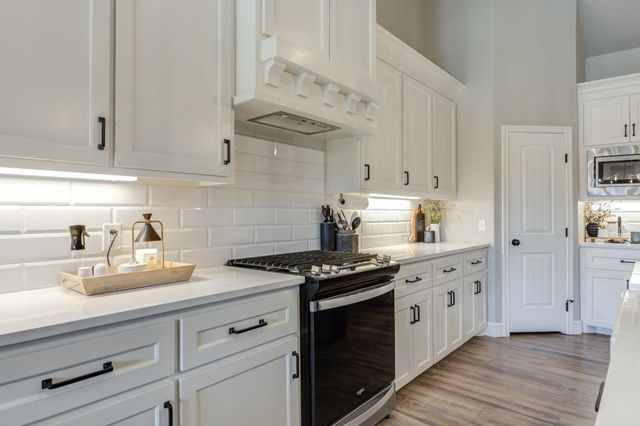 135 Calvin Drive, Wolfforth, TX 79382