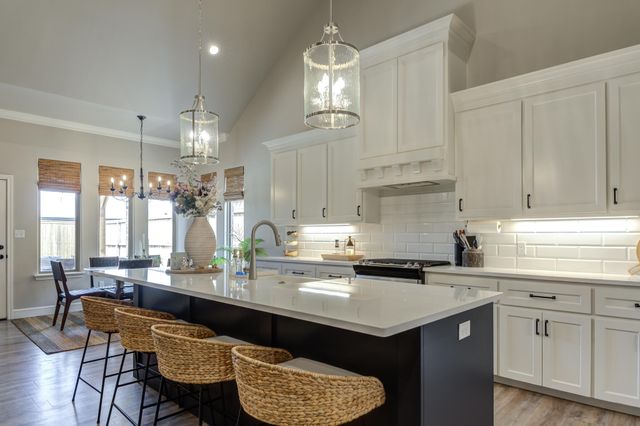 135 Calvin Drive, Wolfforth, TX 79382