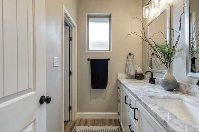 135 Calvin Drive, Wolfforth, TX 79382