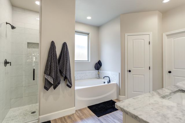 135 Calvin Drive, Wolfforth, TX 79382