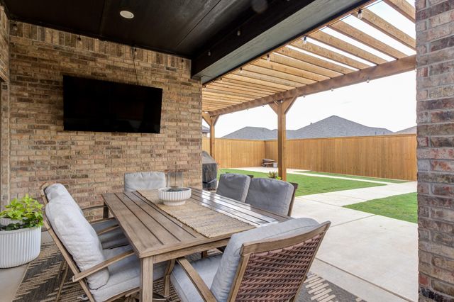 135 Calvin Drive, Wolfforth, TX 79382