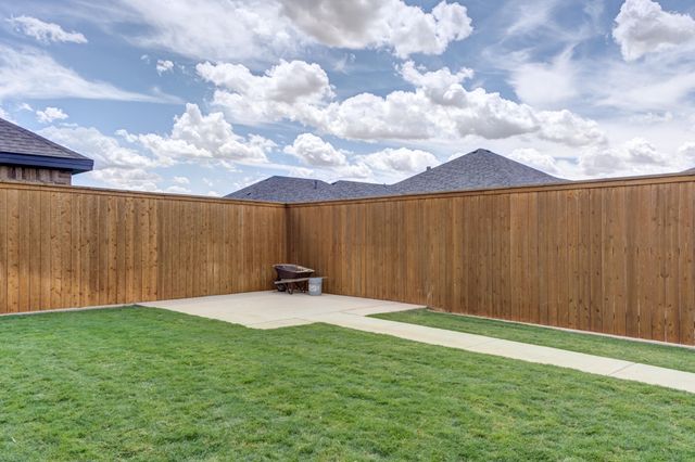 135 Calvin Drive, Wolfforth, TX 79382