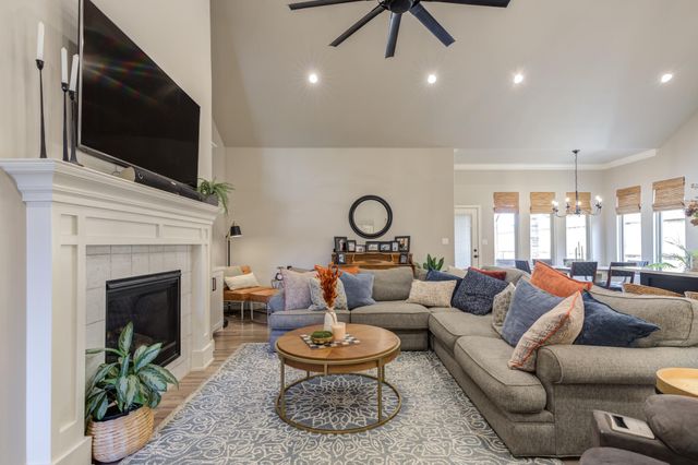 135 Calvin Drive, Wolfforth, TX 79382