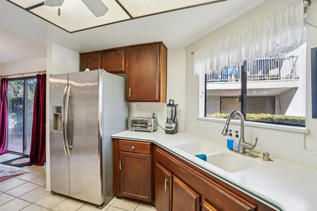 Image 9 of property listing at 3155 E Ramon Road 311, Palm Springs, CA 92264