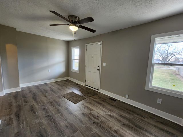 26405 Chippendale Street, Roseville, MI 48066