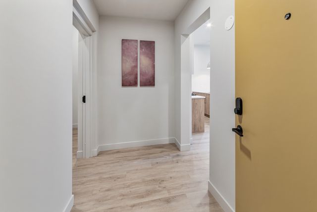 1550 W Monroe Street 105, Chicago, IL 60607