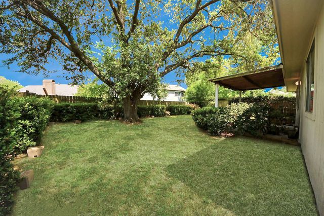 12218 Taylors Crossing Drive, Tomball, TX 77375