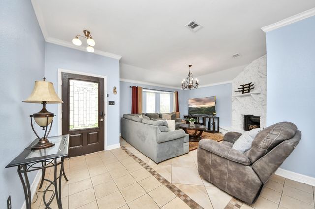 12218 Taylors Crossing Drive, Tomball, TX 77375