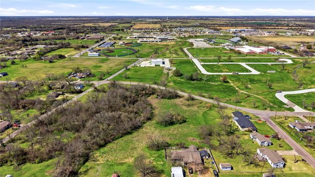 1700 Agnew Street, Bonham, TX 75418