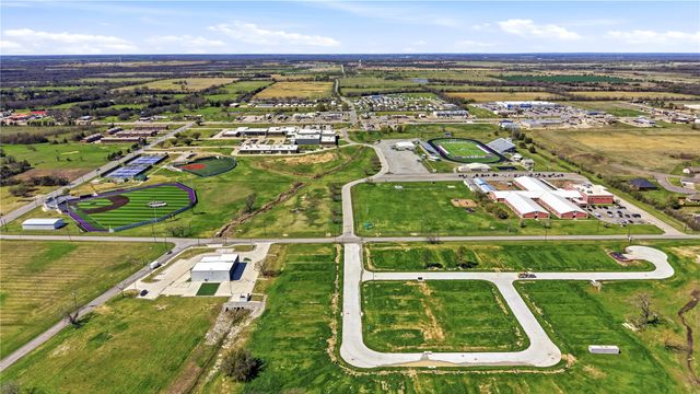 1700 Agnew Street, Bonham, TX 75418