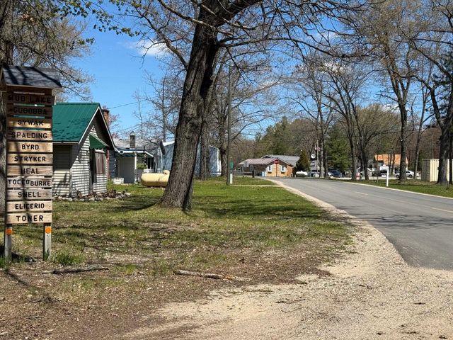6321 Elk Lake Road, Gladwin, MI 48624