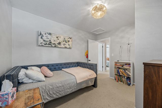 2458 W Country Club Drive S, Fargo, ND 58103