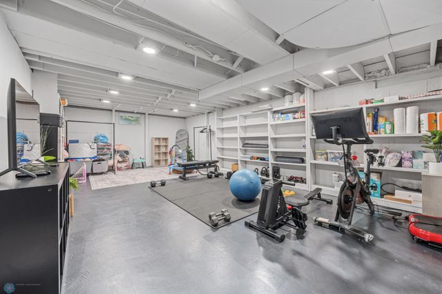 2458 W Country Club Drive S, Fargo, ND 58103