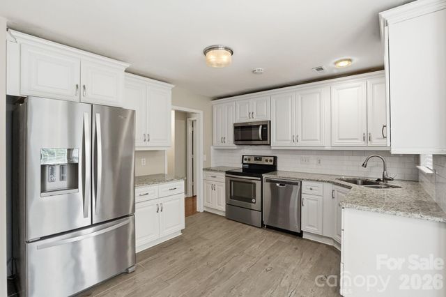 6914 Weirton Place, Charlotte, NC 28226
