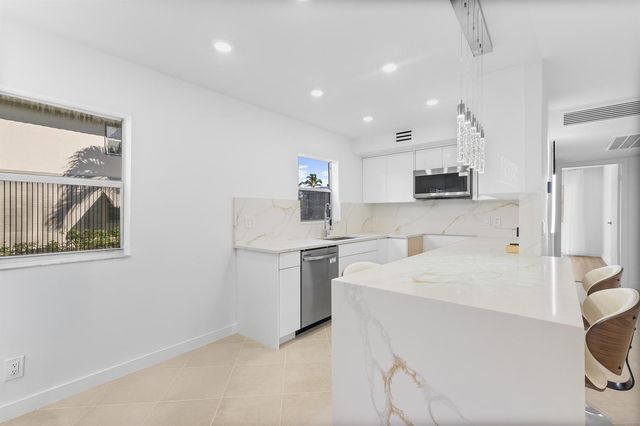 160 Brittany, Delray Beach, FL 33446