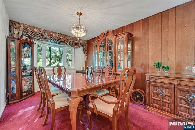 15 Windsor Court, Norwood, NJ 07648