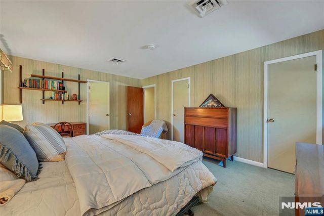 15 Windsor Court, Norwood, NJ 07648