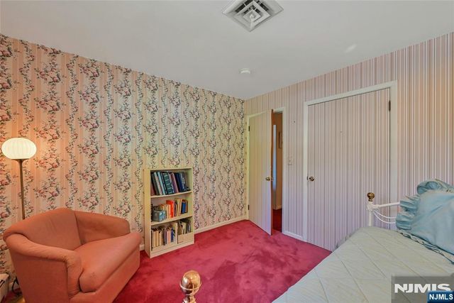 15 Windsor Court, Norwood, NJ 07648