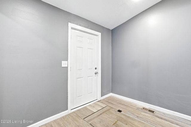 2329 W Lee St, Louisville, KY 40210