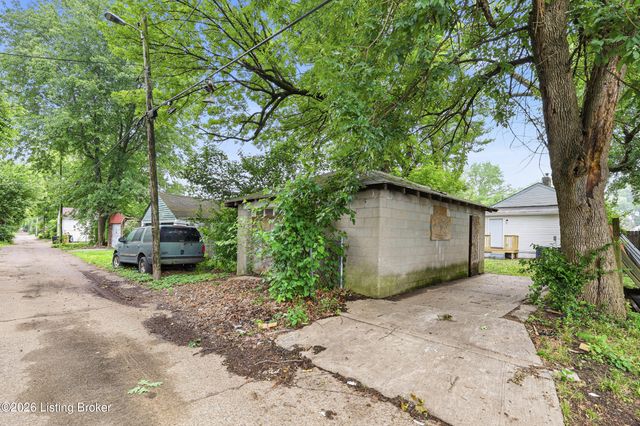 2329 W Lee St, Louisville, KY 40210