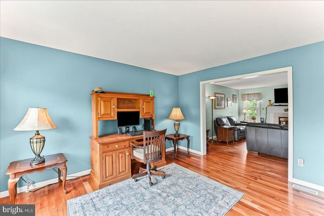 237 COUNTRY DR, Oxford, PA 19363