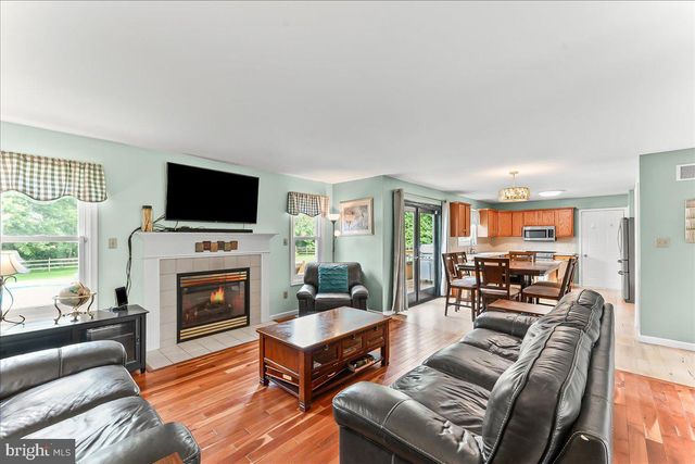 237 COUNTRY DR, Oxford, PA 19363