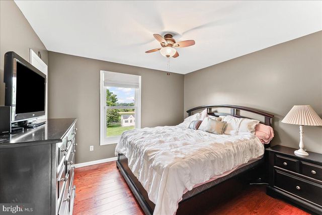 237 COUNTRY DR, Oxford, PA 19363