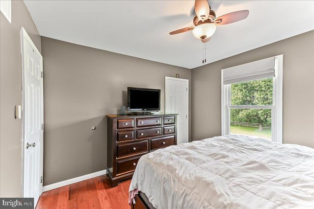 237 COUNTRY DR, Oxford, PA 19363