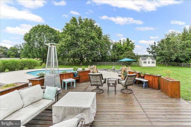 237 COUNTRY DR, Oxford, PA 19363