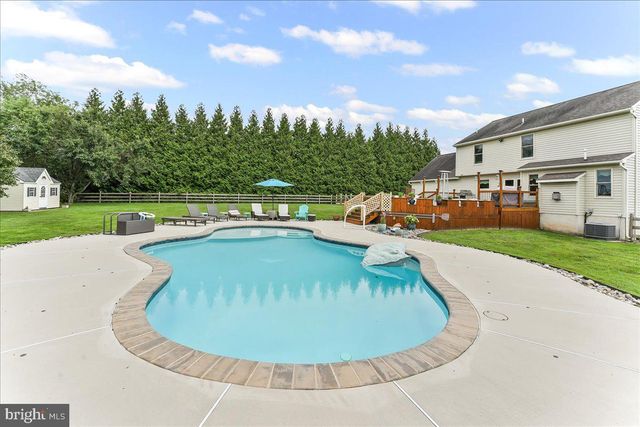 237 COUNTRY DR, Oxford, PA 19363
