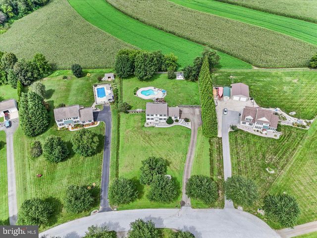 237 COUNTRY DR, Oxford, PA 19363