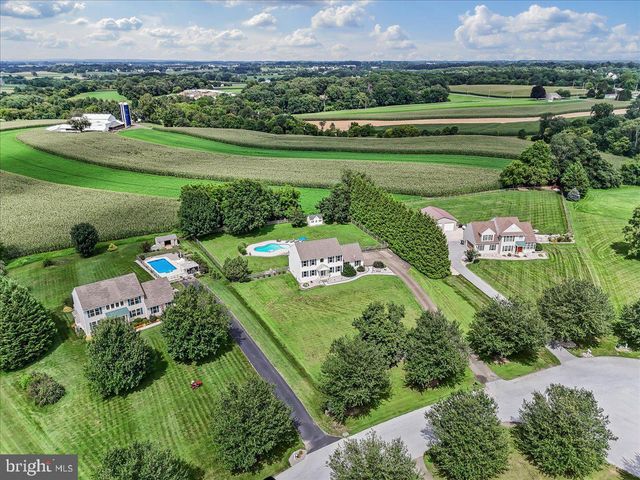 237 COUNTRY DR, Oxford, PA 19363