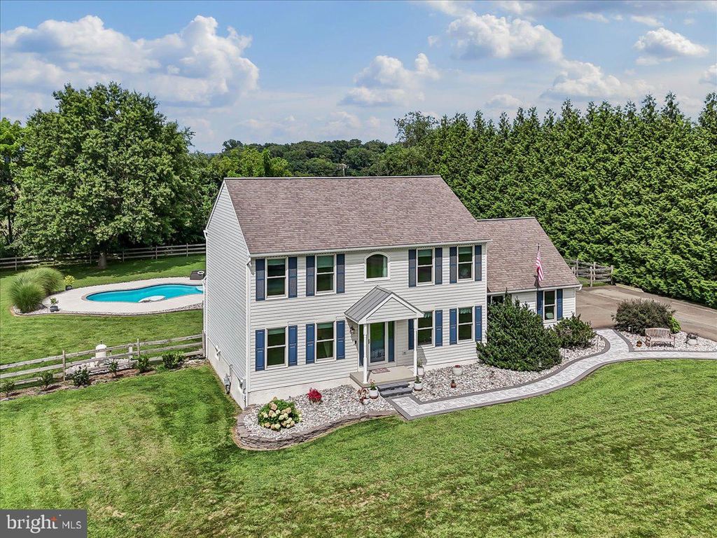 237 COUNTRY DR, Oxford, PA 19363