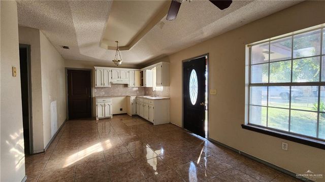 1910 N Oak Street, Alton, TX 78573