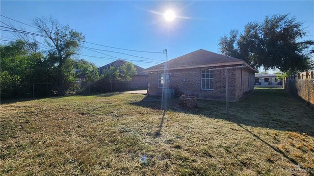 1910 N Oak Street, Alton, TX 78573