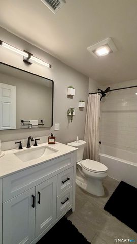 29 Heather Lane, Granby, CT 06060