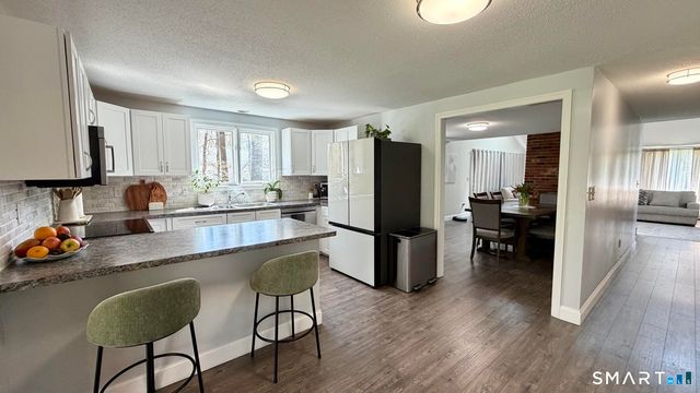 29 Heather Lane, Granby, CT 06060