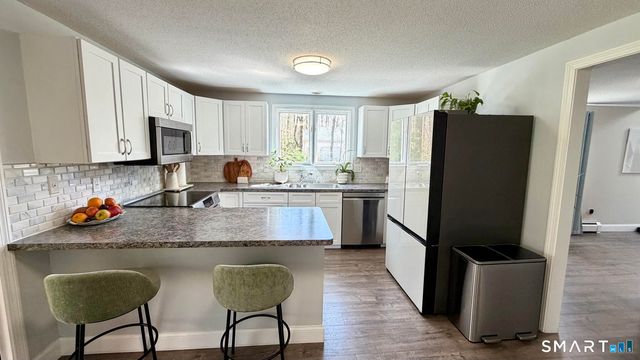 29 Heather Lane, Granby, CT 06060