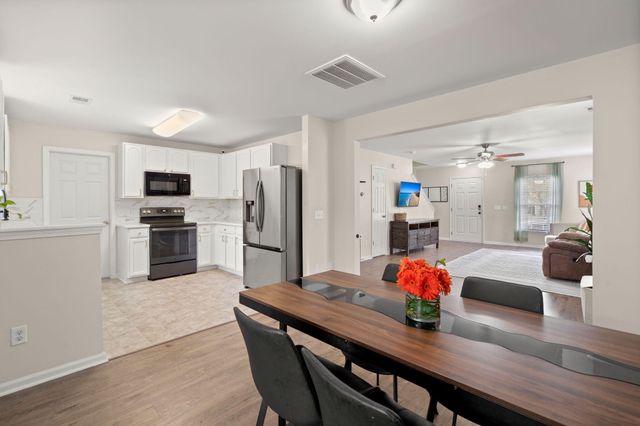 212 Avonshire Drive, Summerville, SC 29483