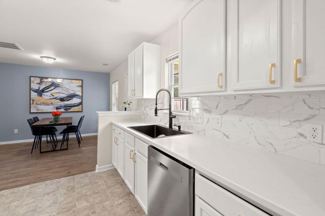 212 Avonshire Drive, Summerville, SC 29483