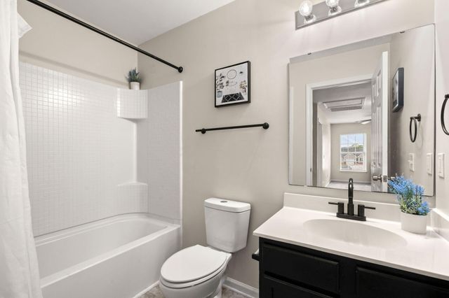 212 Avonshire Drive, Summerville, SC 29483