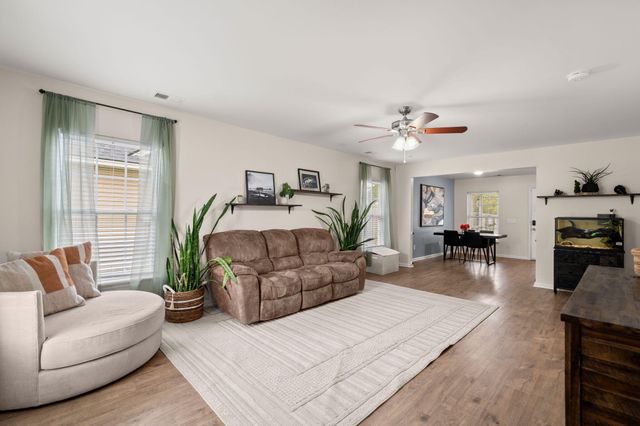 212 Avonshire Drive, Summerville, SC 29483