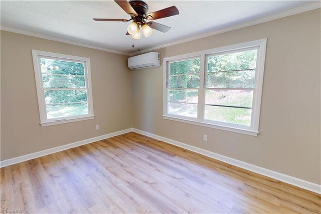 204 Forest Hill Road, Mount Airy, NC 27030