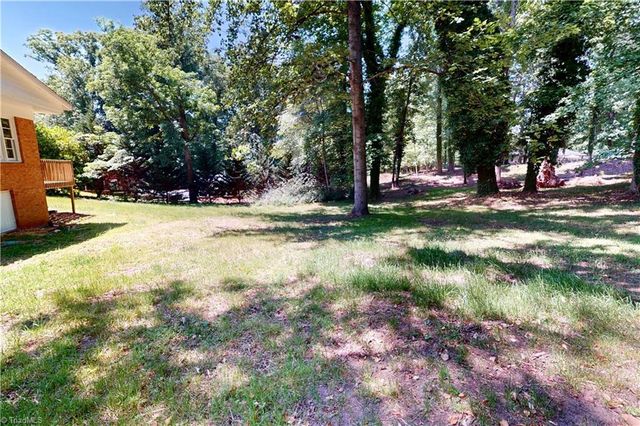 204 Forest Hill Road, Mount Airy, NC 27030