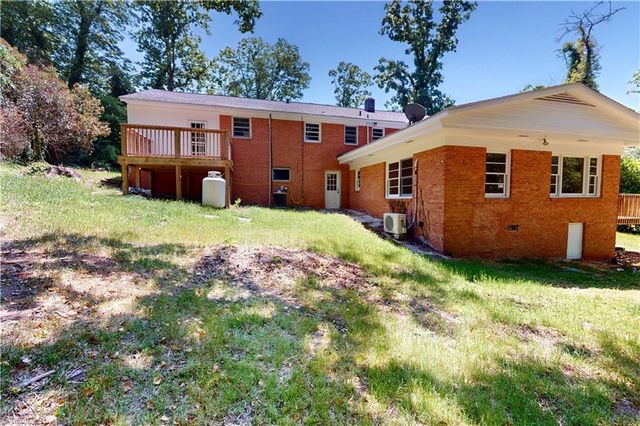 204 Forest Hill Road, Mount Airy, NC 27030